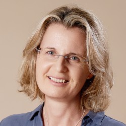 Dr. Margit Friesenbichler